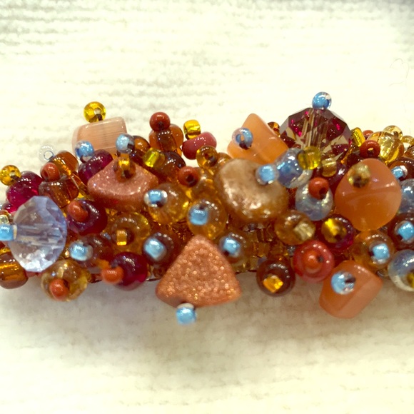 Profusion Bead Bracelet - Picture 4 of 7